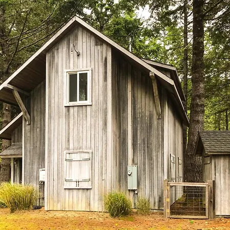 Villa Boat House